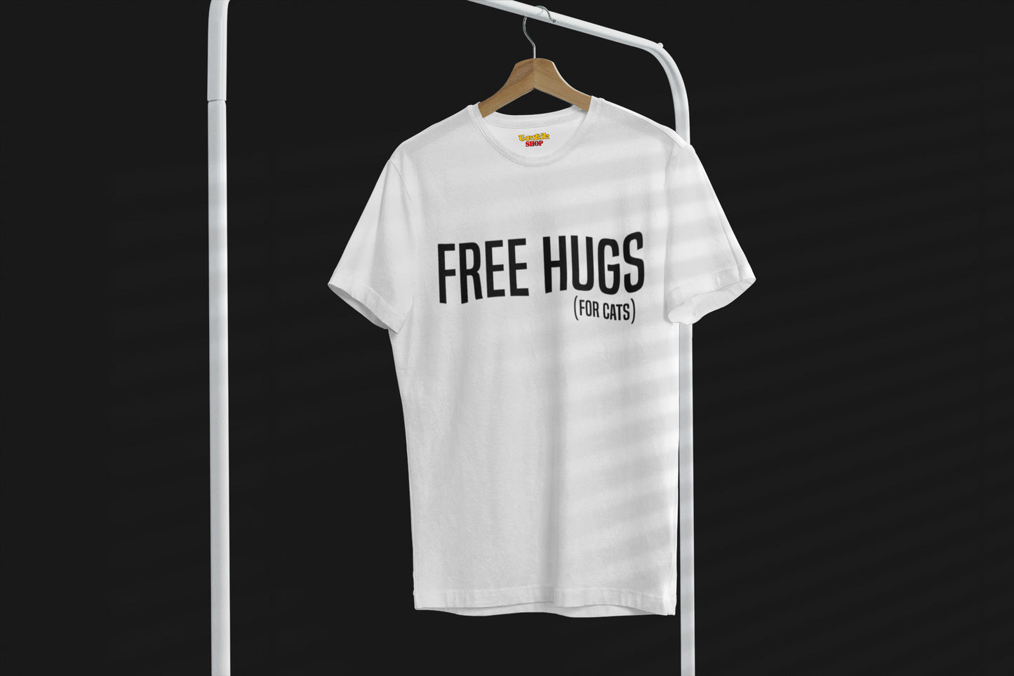 FREE HUGS (For Cats) - TontikShop Köpek ve Kedi Sahipleri için Tişört Serisi - Komik Kedi Köpek Tişörtleri