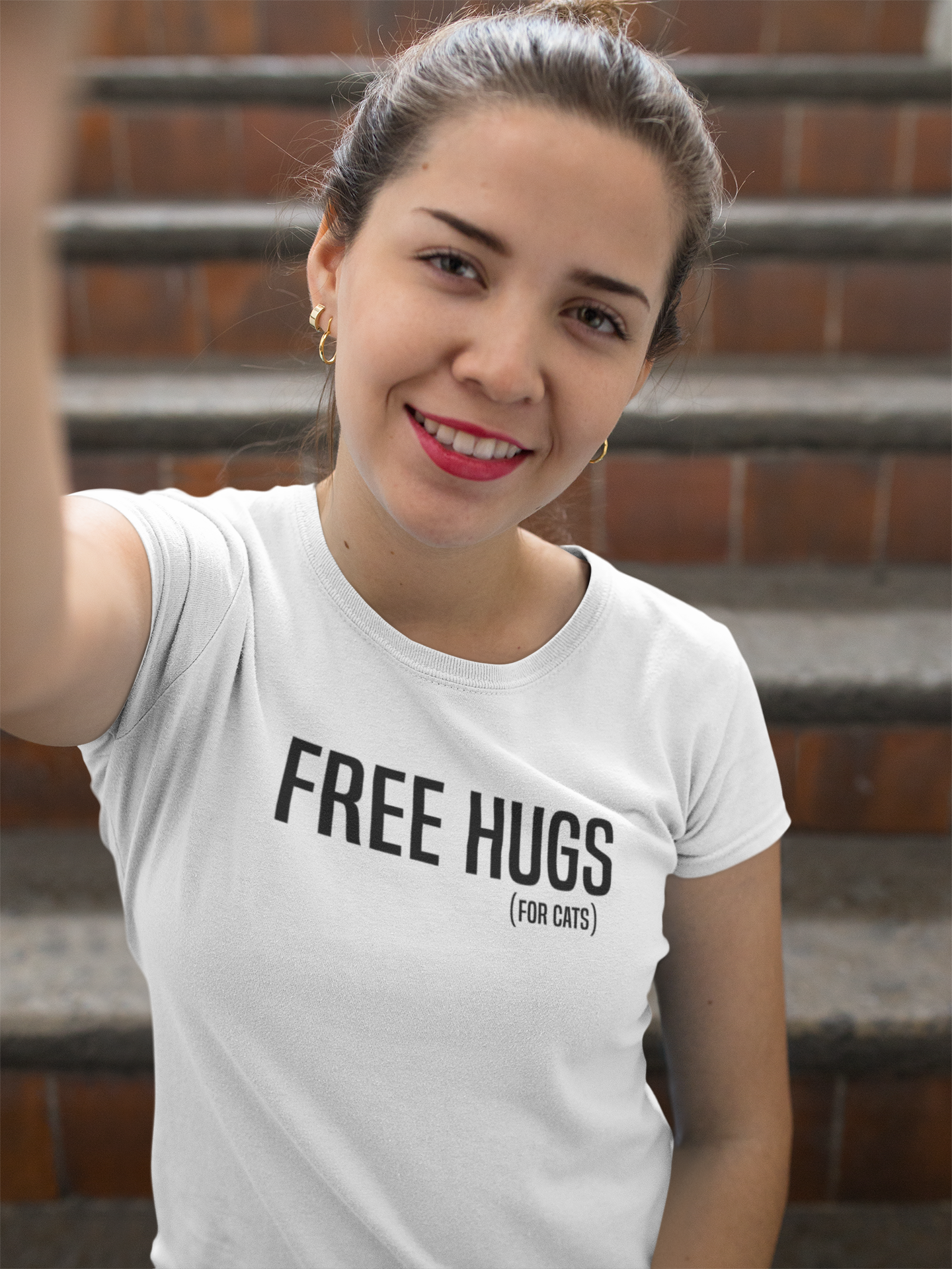 FREE HUGS (For Cats) - TontikShop Köpek ve Kedi Sahipleri için Tişört Serisi - Komik Kedi Köpek Tişörtleri